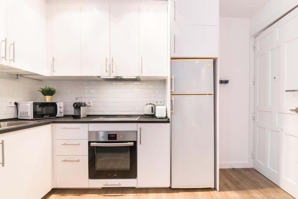 Amazing Apartment! Quiet And Bright, Madrid. Exterior photo
