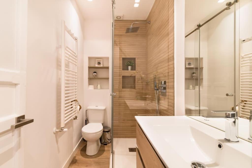 Amazing Apartment! Quiet And Bright, Madrid. Exterior photo